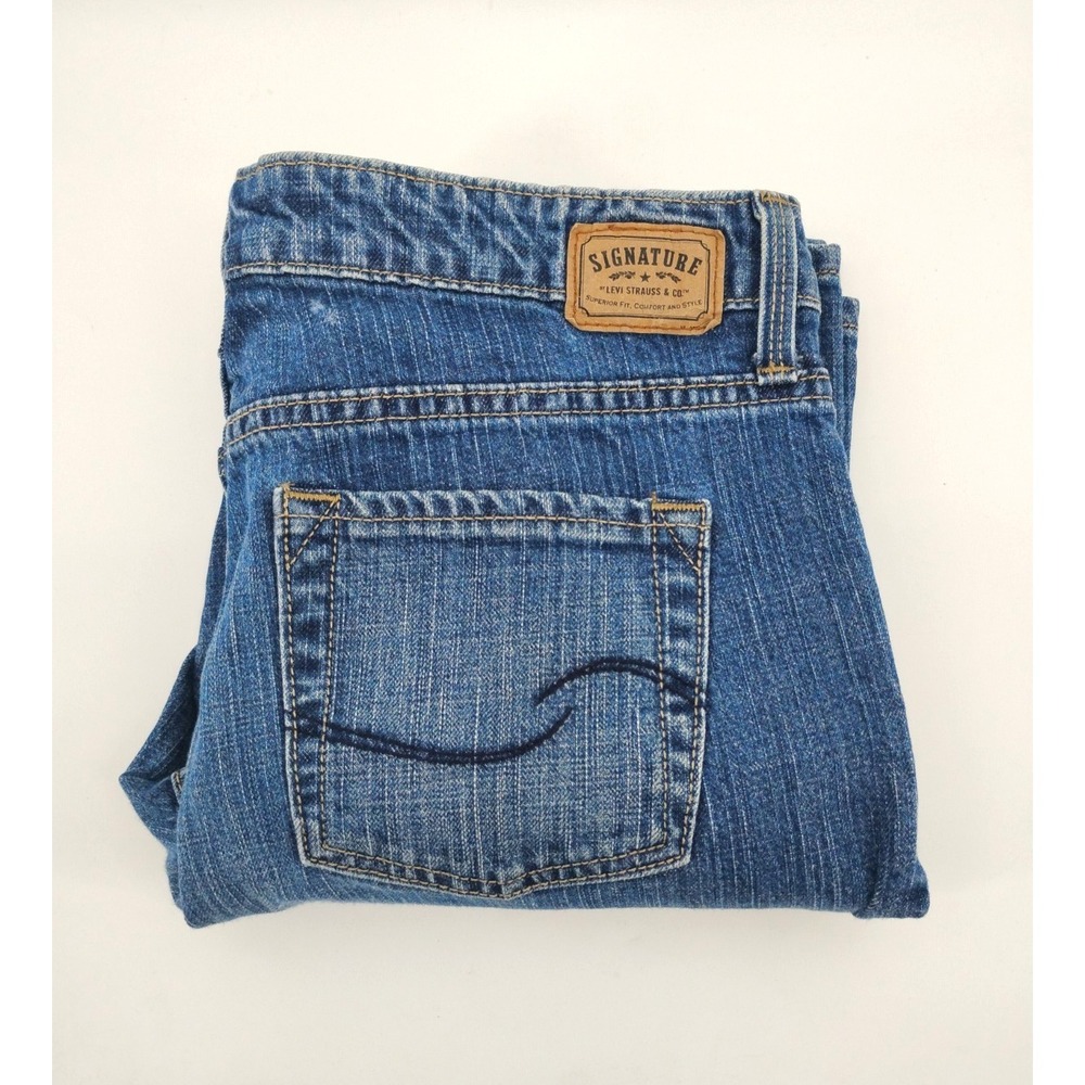 Signature Levi Strauss &‎ Co Women's Denim Pants Low Rise Bootcut (fits 32x27)